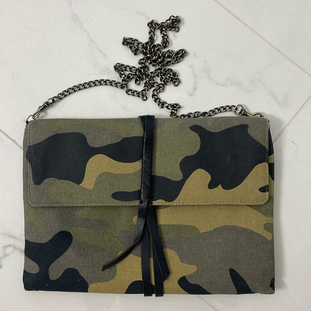 Stella & Dot camo crossbody canvas bag clutch metal chain - Picture 3 of 8